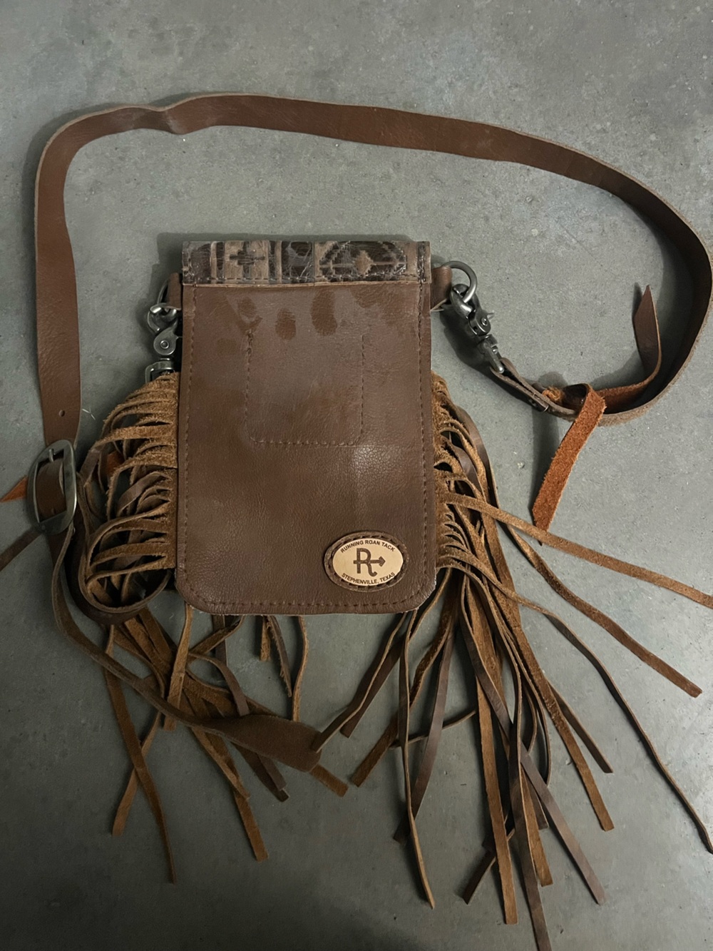 Running Roan Crossbody Bag - Picture 3 of 3
